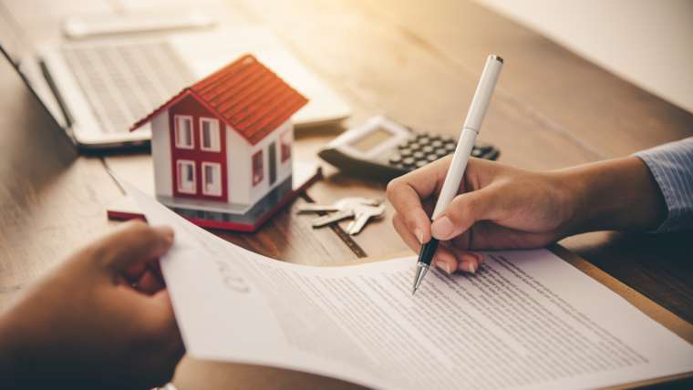 What is a variable mortgage?